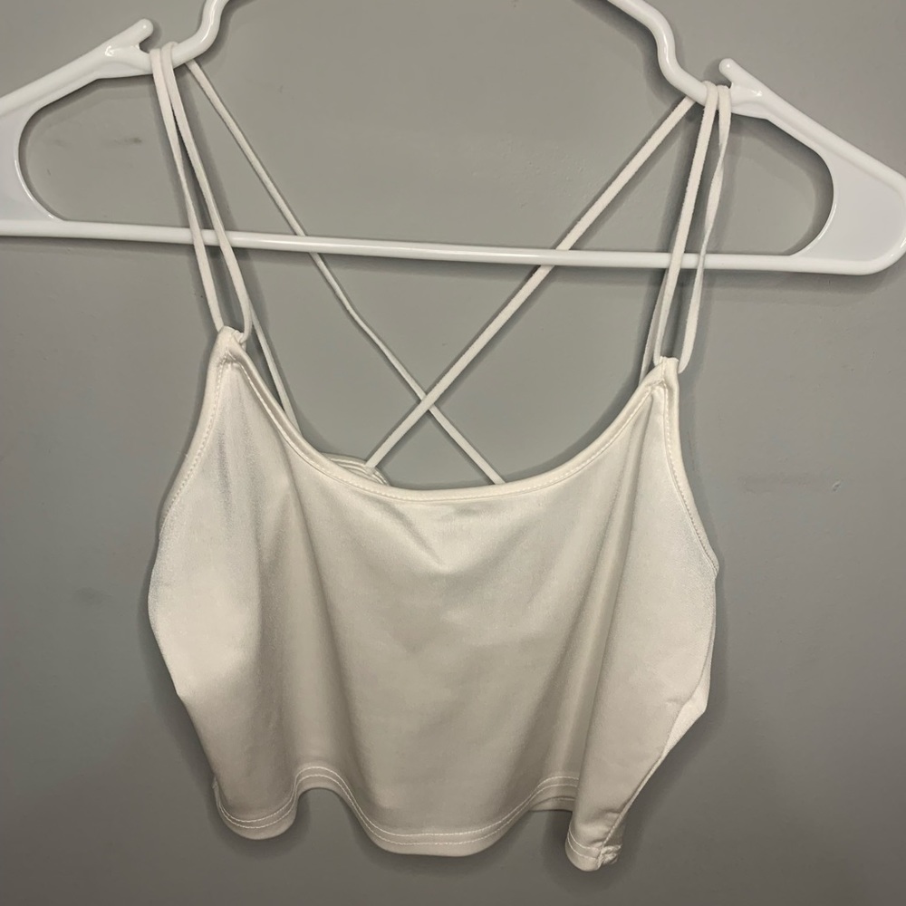 Size: M Color: White